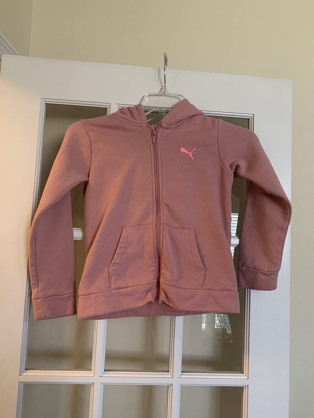 Puma girls pink full zip hooded logo jacket long sleeve girls size medium